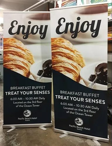 Retractable banners by Studio OntheRock